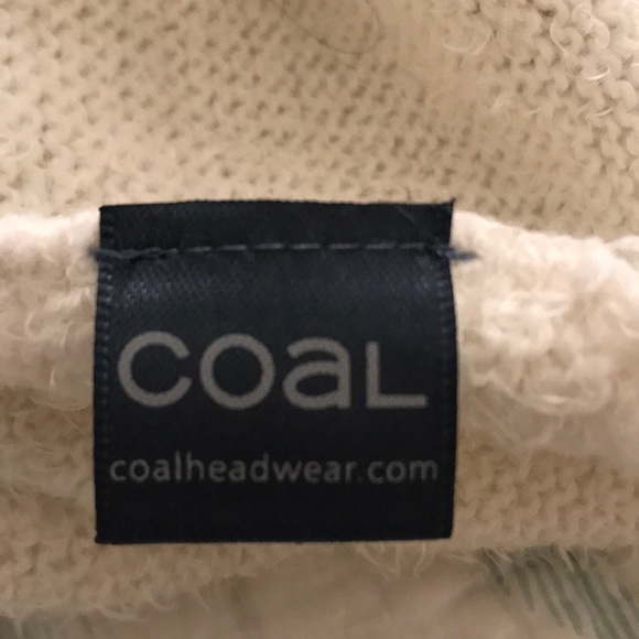 White cream Beanie - Picture 3 of 3